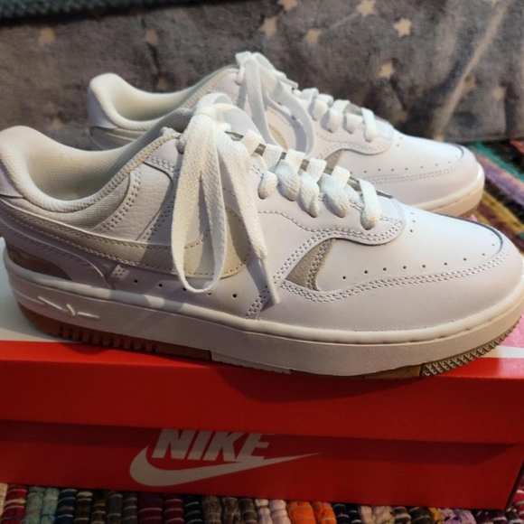 Nike gamma force. I originally bought them for $80.00. Only tried them on. - Picture 3 of 6